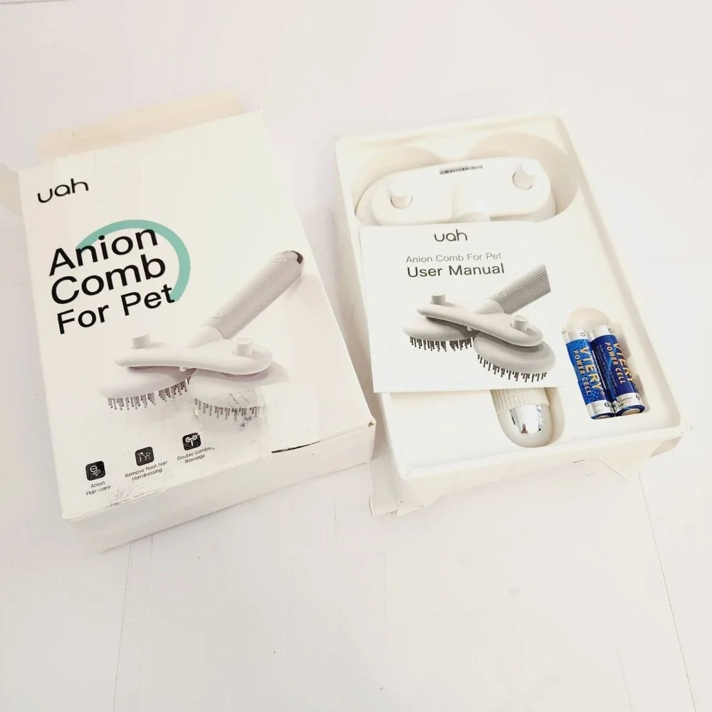 Pet Deshedding Brush Self Cleaning‎ Slicker Comb for Cats & Dogs Grooming Tool